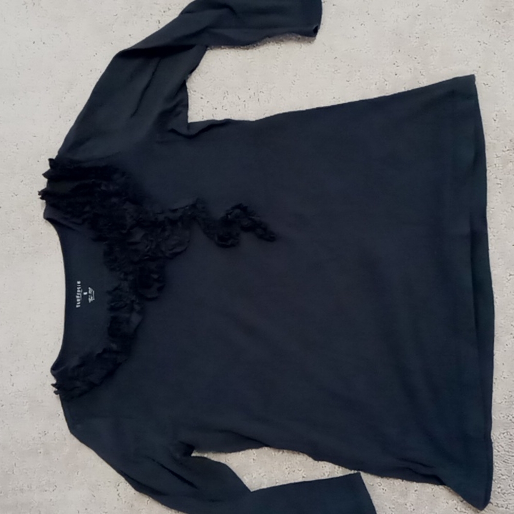 Van Heusen black top